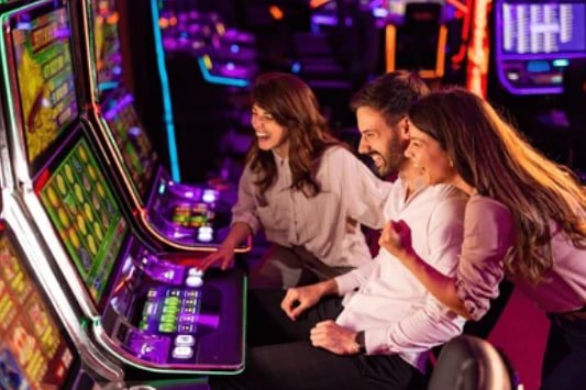mitosbola live-dealer blackjack table with multilingual dealer